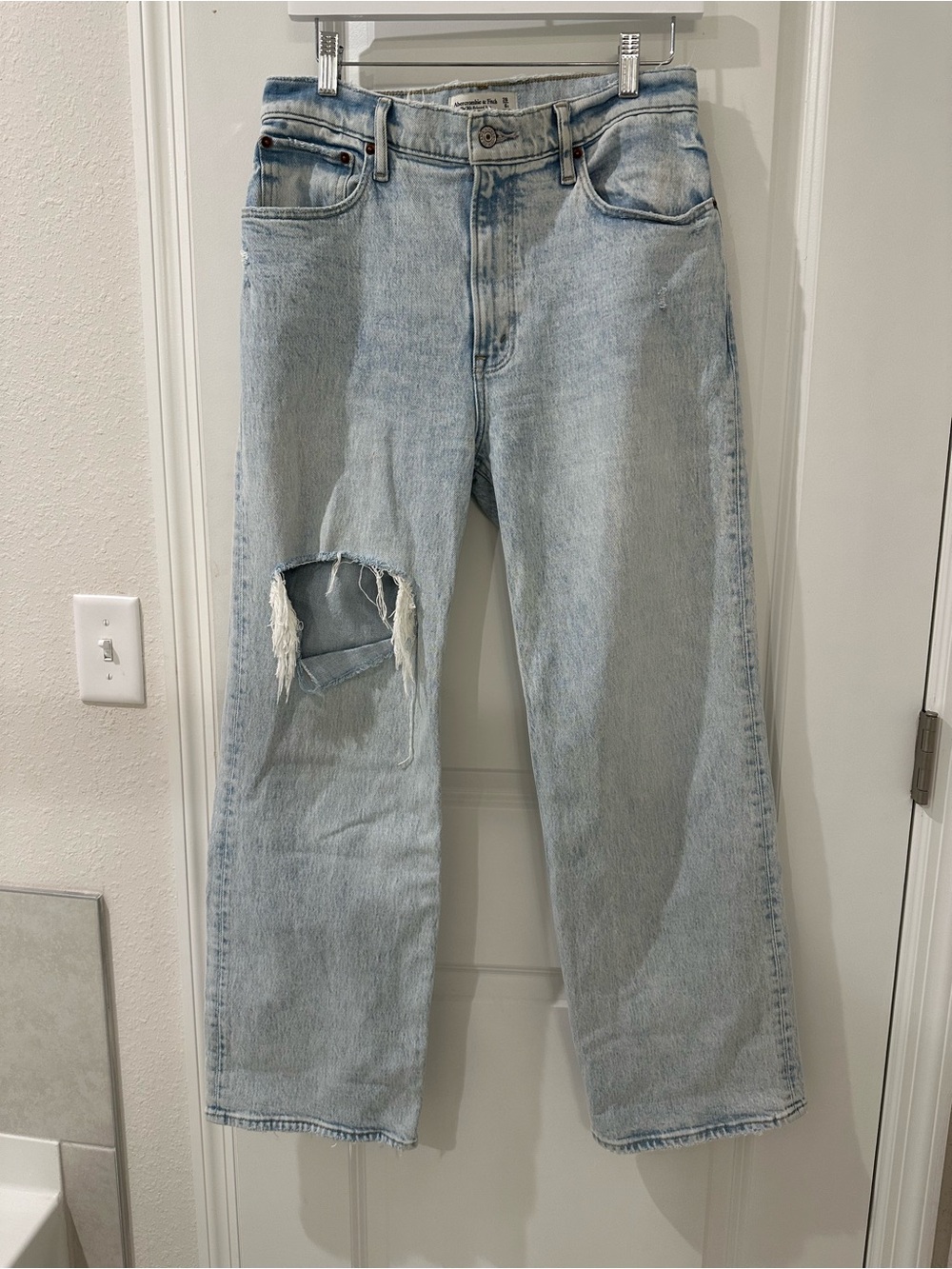 Abercrombie & Fitch Light Wash Straight Leg Jeans with Distressed Knee